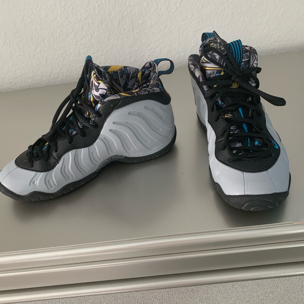 Nike little posite by graffiti